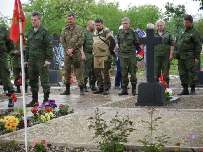 В Алчевске почтили память погибшего командира Алексея Мозгового