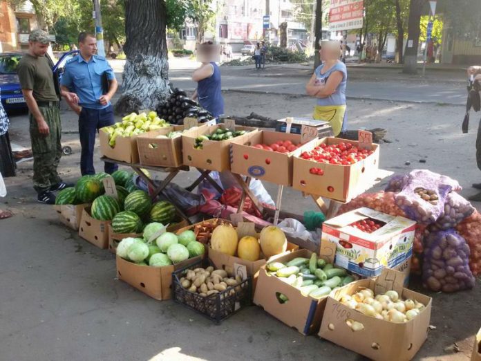 В Краматорске начинают бороться со стихийной торговлей на улицах