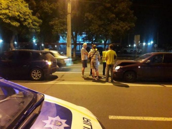 В Мариуполе работник прокуратуры сбил пешехода