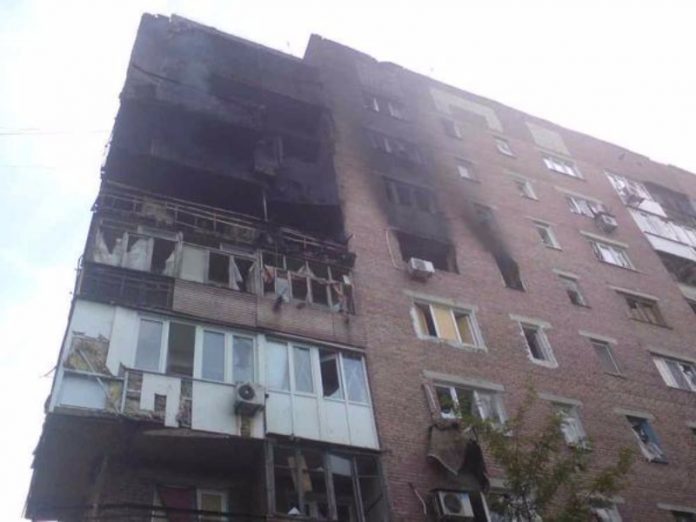 Пожар в жилом доме Донецка