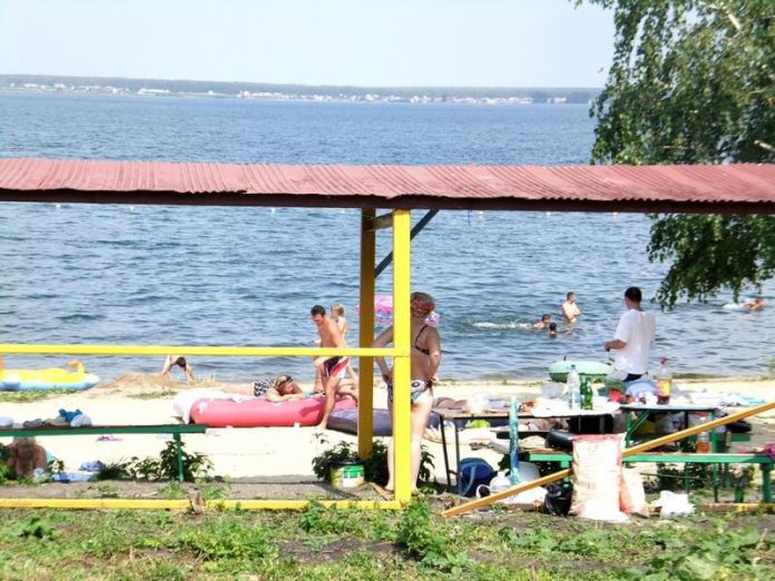 1 июля состоялось торжественное открытие пляжа на озере Вейсовом