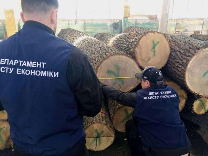 В Славянске и.о директора лесхоза подозревают в злоупотреблении служебным положением