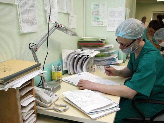 В Мариуполе врачи кардиоцентра жалуются на нехватку необходимых материалов