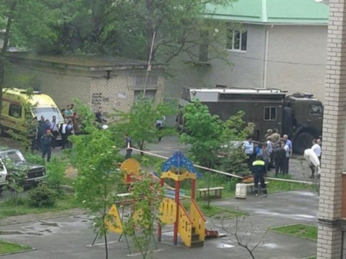 В результате взрыва гранаты в жилом доме Шахтерска пострадали два человека