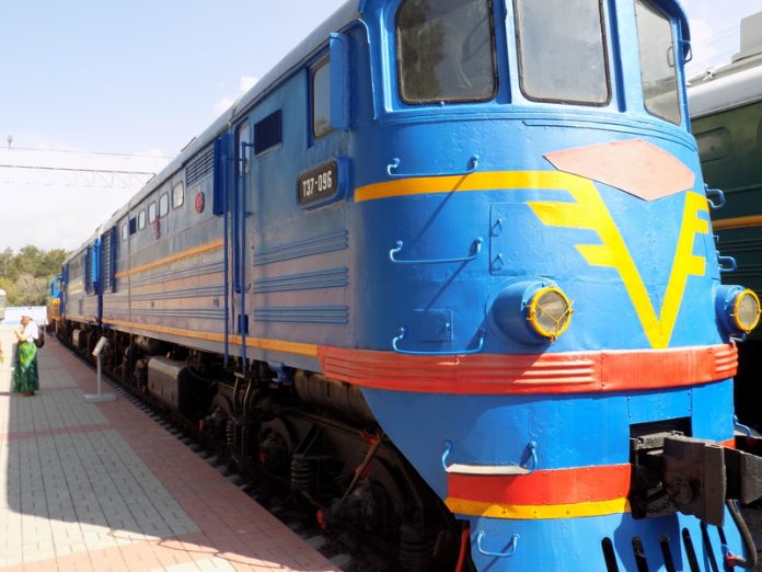 На сайте Офиса президента Украина появилась петиция с просьбой пустить поезда в Крым
