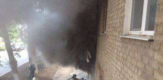 В Макеевке в результате пожара в многоквартирном доме погибли два человека